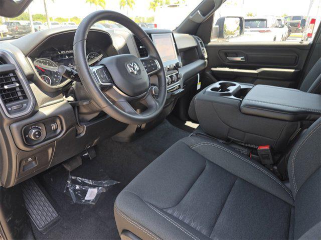 Photo of 2025 Diamond Black Crystal Pearlcoat RAM 1500