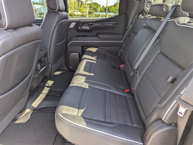 Photo of 2024 Summit White GMC Sierra 1500