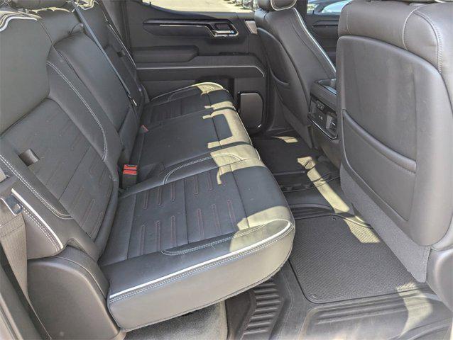 Photo of 2024 Summit White GMC Sierra 1500