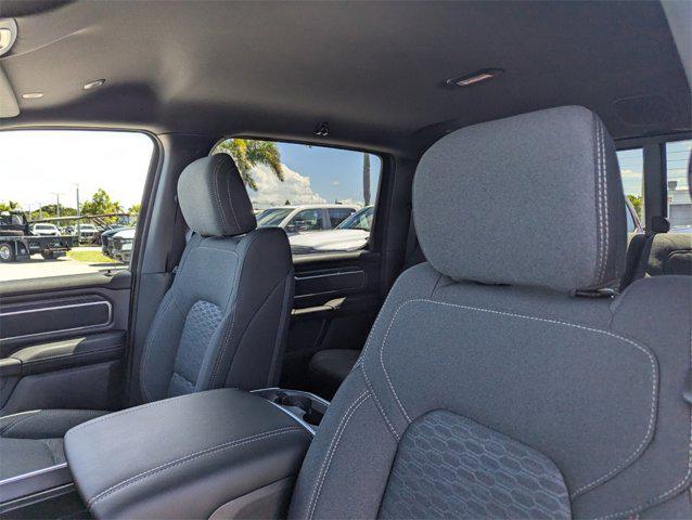Photo of 2025 Diamond Black Crystal Pearlcoat RAM 1500