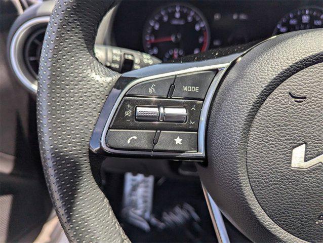 Photo of 2024 Snow White Pearl Kia Forte