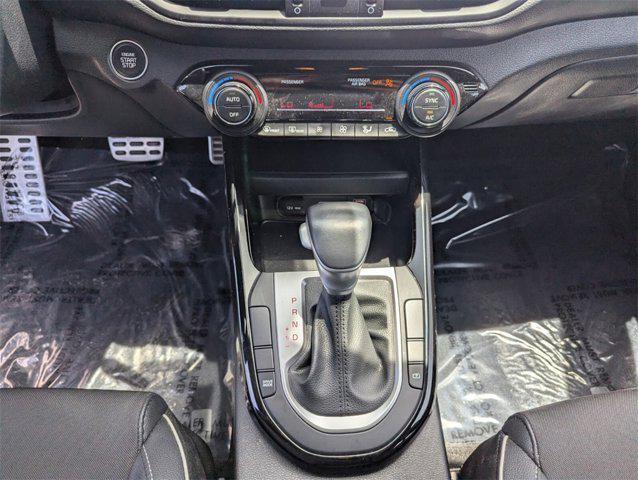 Photo of 2024 Snow White Pearl Kia Forte