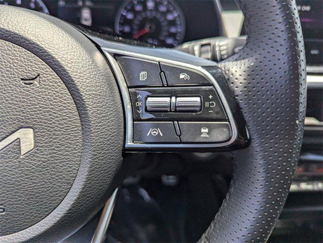 Photo of 2024 Snow White Pearl Kia Forte