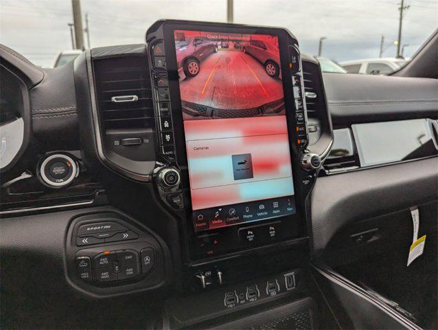 Photo of 2025 Granite Crystal Metallic Clearcoat RAM 1500