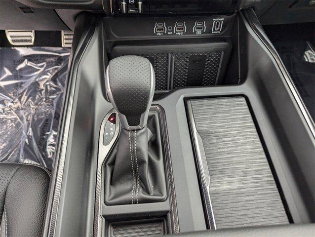 Photo of 2025 Granite Crystal Metallic Clearcoat RAM 1500