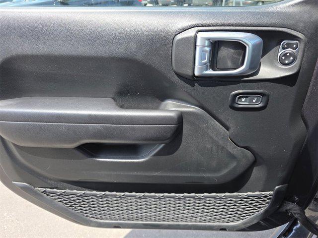 Photo of 2021 Granite Crystal Metallic Clearcoat Jeep Gladiator