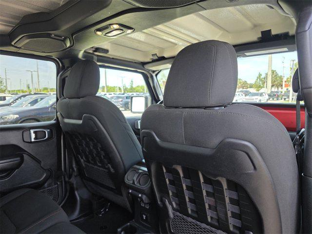 Photo of 2021 Granite Crystal Metallic Clearcoat Jeep Gladiator