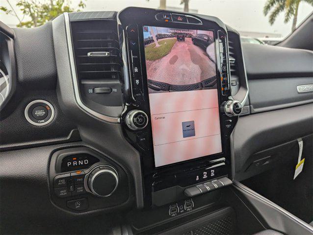Photo of 2025 Diamond Black Crystal Pearlcoat RAM 1500