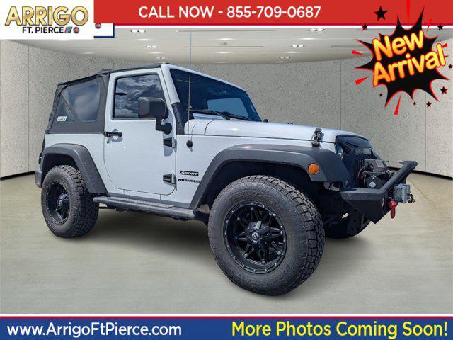 Photo of 2014 Bright White Clearcoat Jeep Wrangler