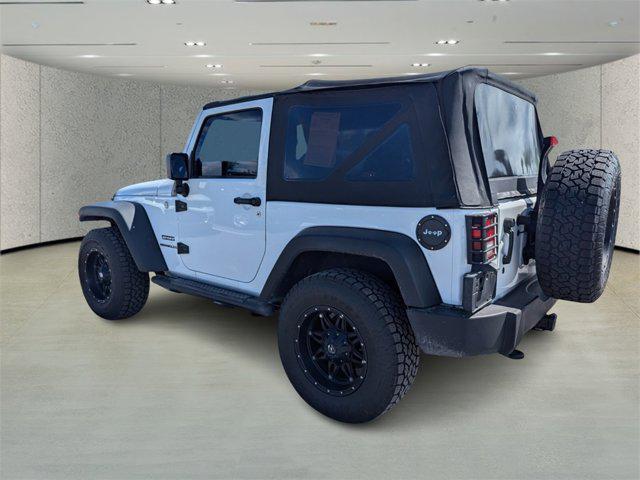 Photo of 2014 Bright White Clearcoat Jeep Wrangler