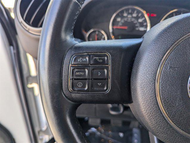 Photo of 2014 Bright White Clearcoat Jeep Wrangler