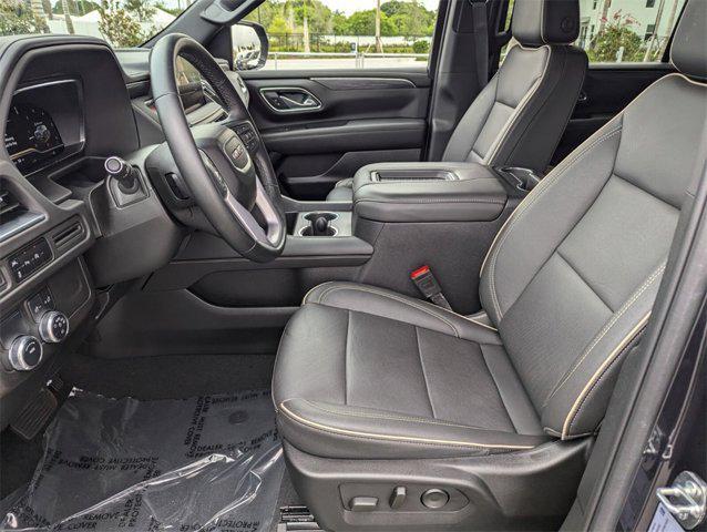 Photo of 2024 Titanium Rush Metallic GMC Yukon XL