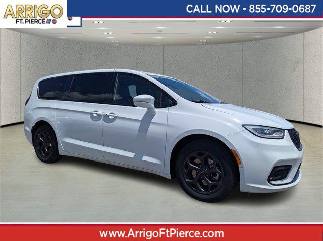 2022 Chrysler Pacifica Hybrid