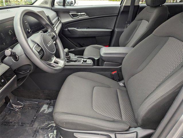 Photo of 2024 Steel Gray Kia Sportage