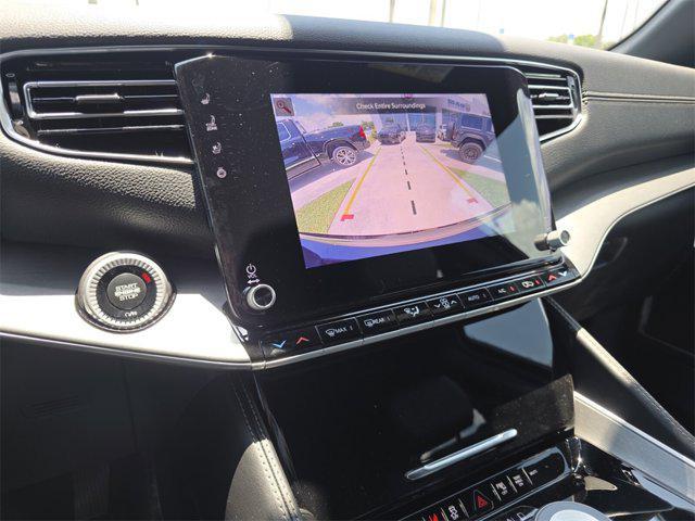 Photo of 2025 Diamond Black Crystal Pearlcoat Jeep Wagoneer