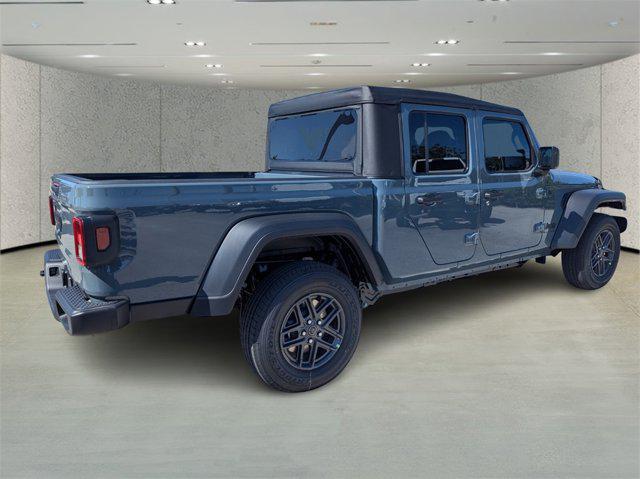 Photo of 2025 Anvil Clearcoat Jeep Gladiator