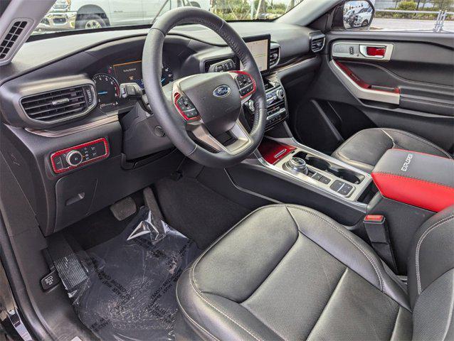 Photo of 2022 Agate Black Metallic Ford Explorer