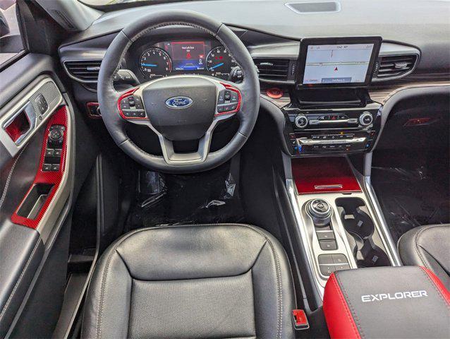 Photo of 2022 Agate Black Metallic Ford Explorer