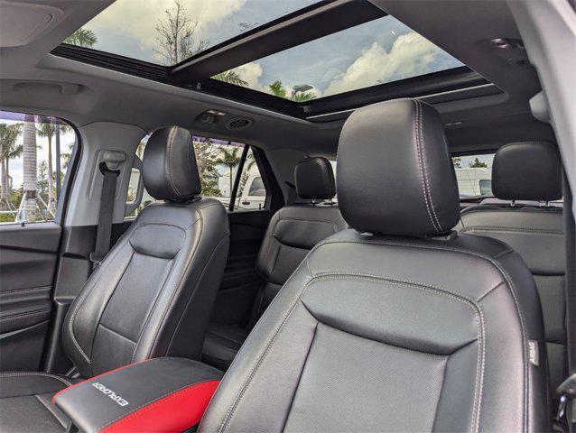 Photo of 2022 Agate Black Metallic Ford Explorer
