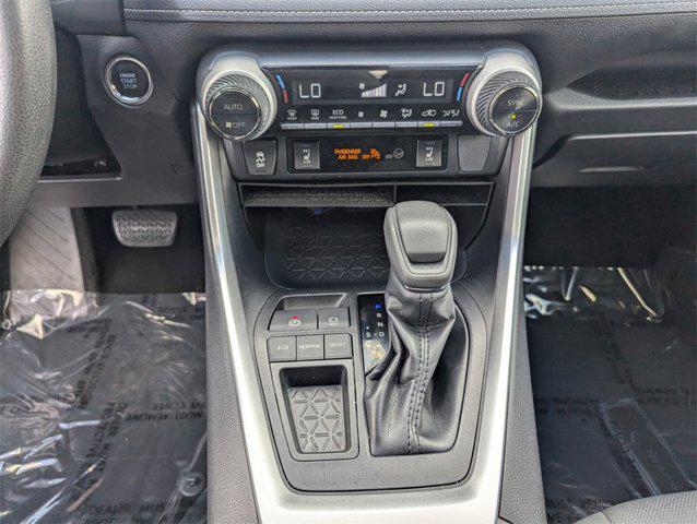 Photo of 2019 Magnetic Gray Metallic Toyota RAV4