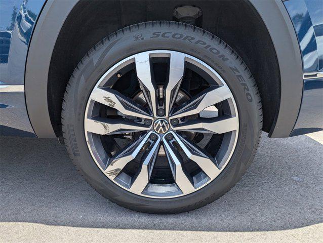 Photo of 2021 Blue Metallic Volkswagen Atlas
