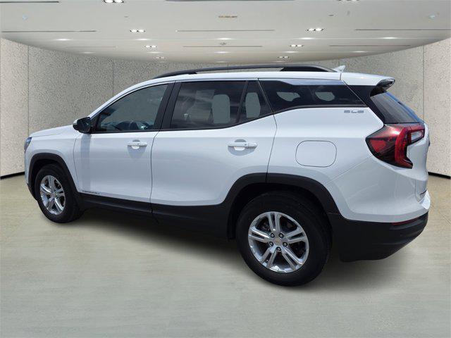 Photo of 2022 Summit White GMC Terrain