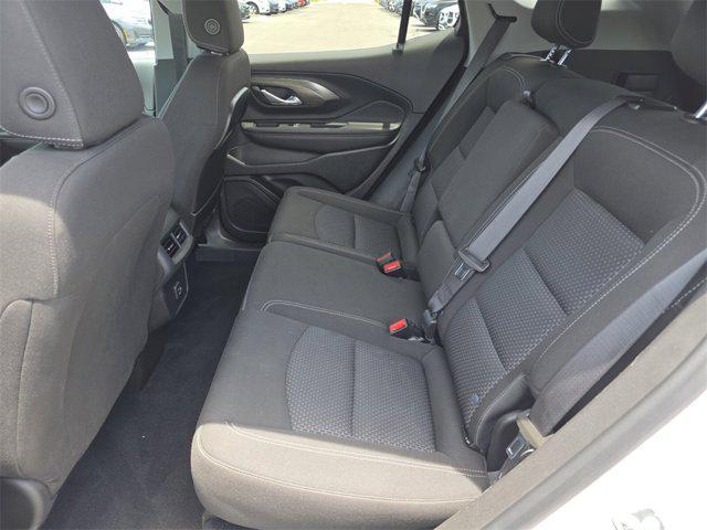 Photo of 2022 Summit White GMC Terrain