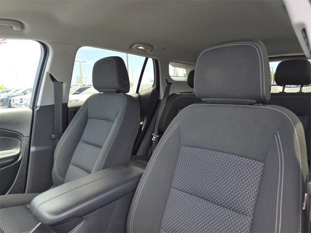Photo of 2022 Summit White GMC Terrain