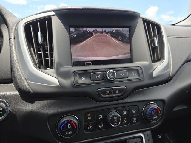 Photo of 2022 Summit White GMC Terrain