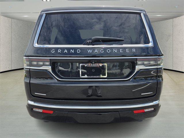 Photo of 2023 Diamond Black Crystal Pearlcoat Jeep Grand Wagoneer