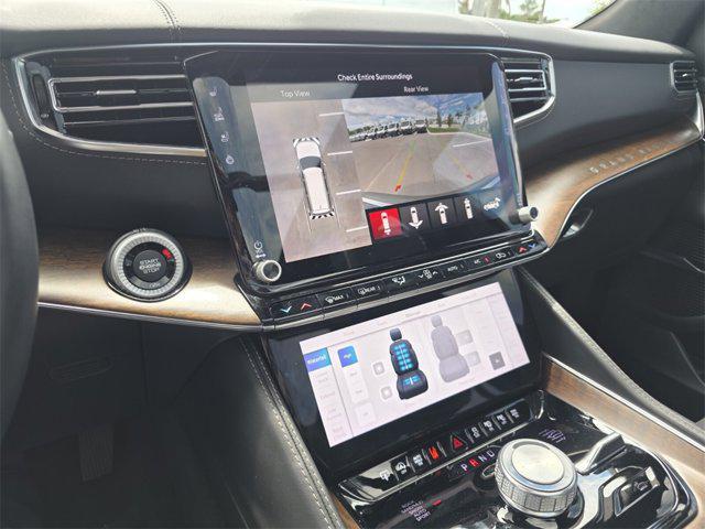 Photo of 2023 Diamond Black Crystal Pearlcoat Jeep Grand Wagoneer