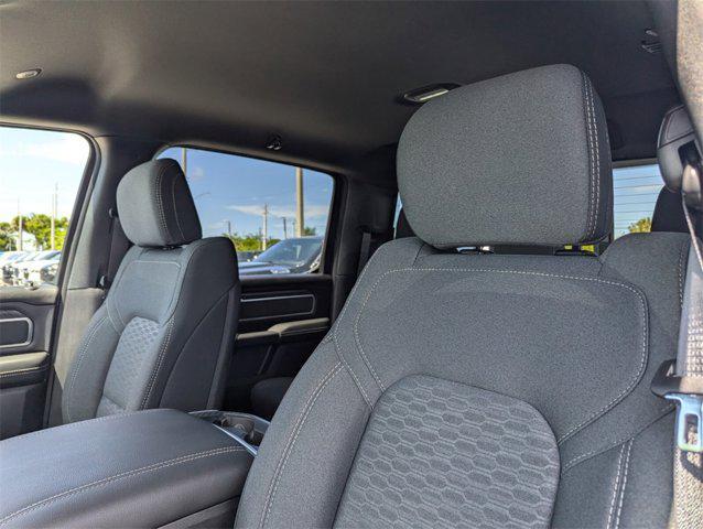 Photo of 2025 Granite Crystal Metallic Clearcoat RAM 1500