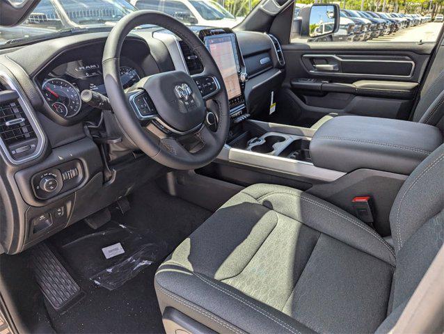Photo of 2025 Granite Crystal Metallic Clearcoat RAM 1500