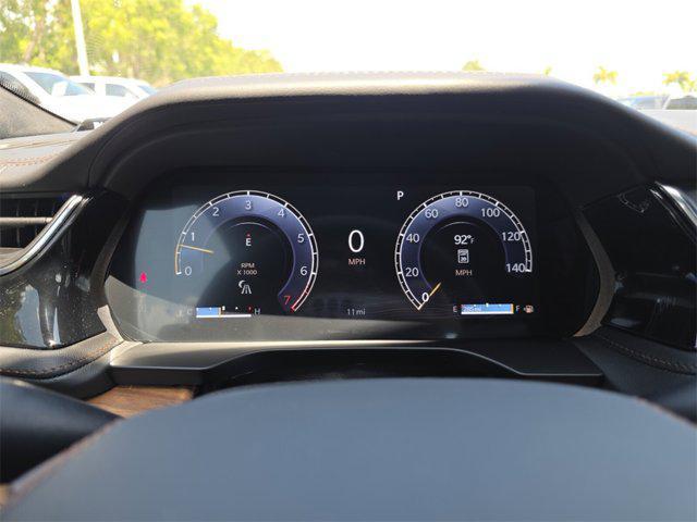 Photo of 2025 Diamond Black Crystal Pearlcoat Jeep Grand Cherokee