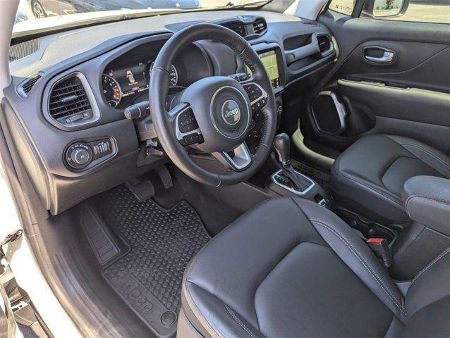 Photo of 2023 Alpine White Clearcoat Jeep Renegade