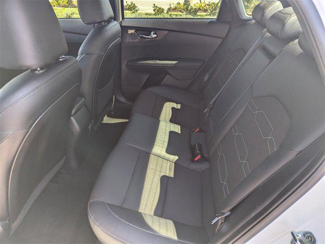 Photo of 2021 Clear White Kia Forte