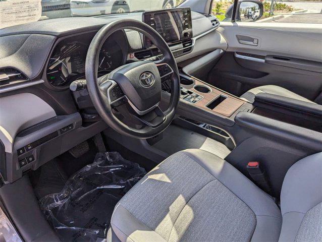 Photo of 2021 Predawn Gray Mica Toyota Sienna