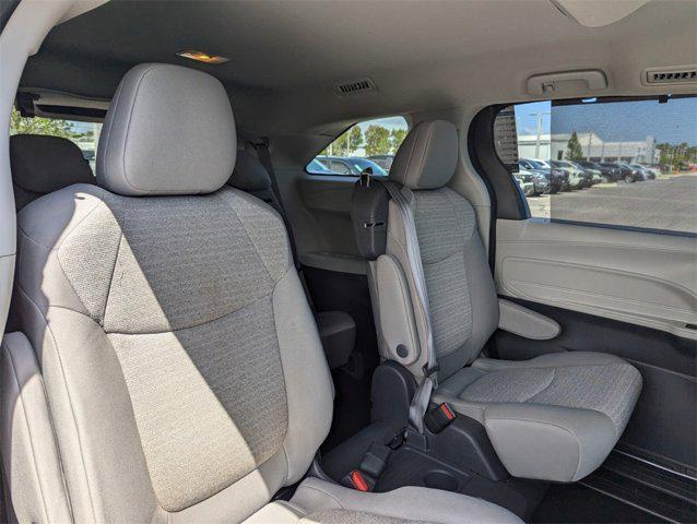Photo of 2021 Predawn Gray Mica Toyota Sienna