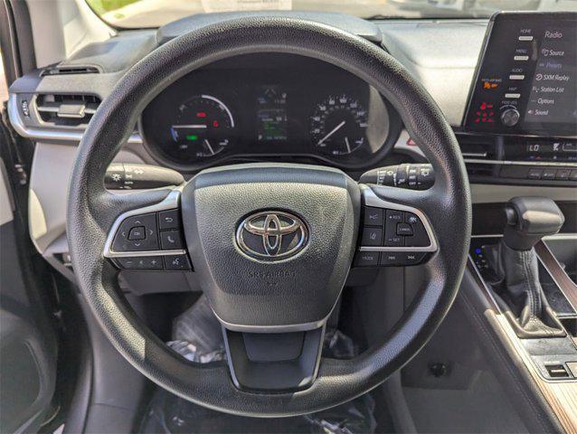 Photo of 2021 Predawn Gray Mica Toyota Sienna