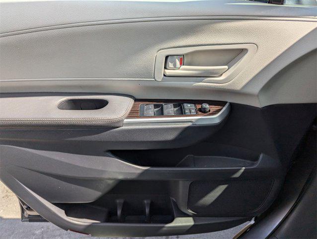 Photo of 2021 Predawn Gray Mica Toyota Sienna