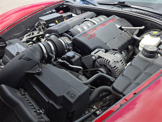 Photo of 2005 Victory Red Chevrolet Corvette