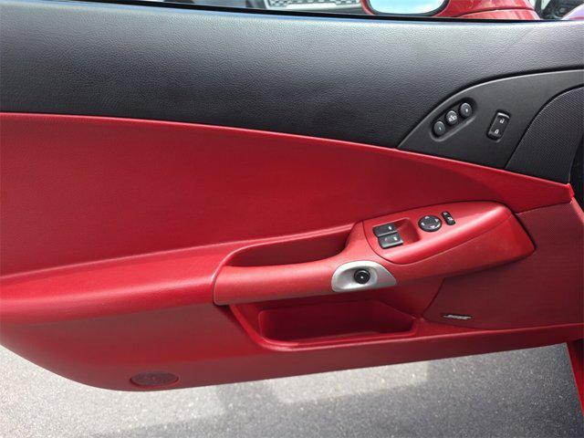 Photo of 2005 Victory Red Chevrolet Corvette