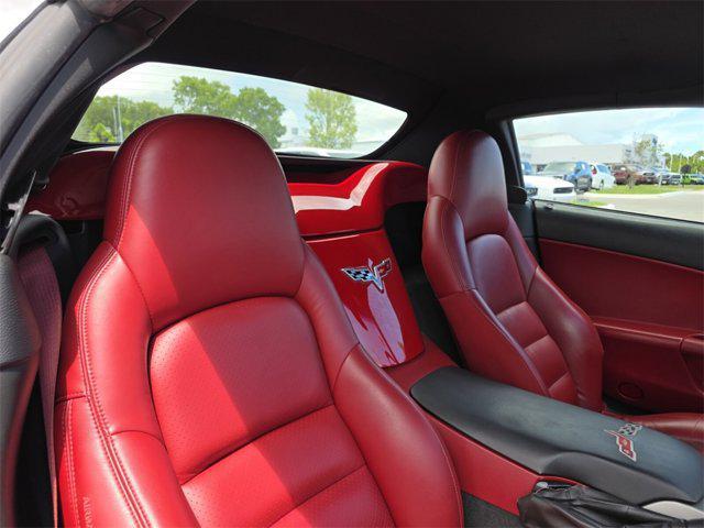 Photo of 2005 Victory Red Chevrolet Corvette