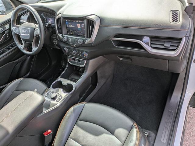 Photo of 2024 Summit White GMC Terrain