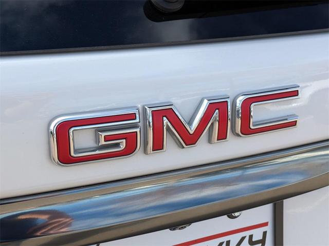 Photo of 2024 Summit White GMC Terrain
