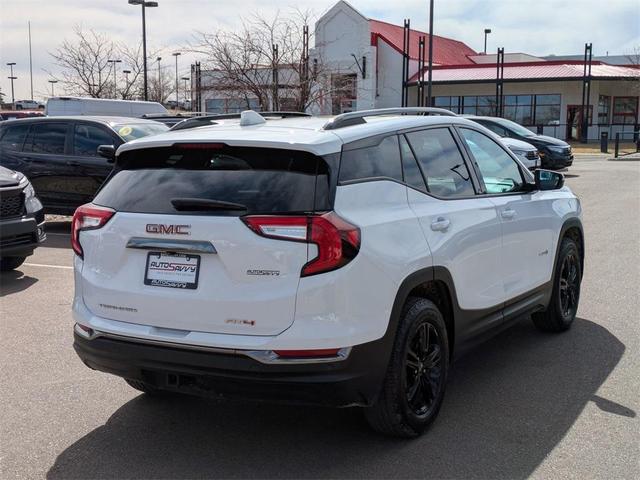 Photo of 2024 Summit White GMC Terrain