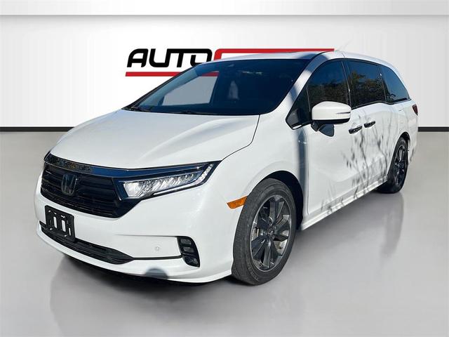 Photo of 2023 Platinum White Pearl Honda Odyssey
