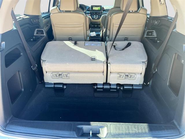 Photo of 2023 Platinum White Pearl Honda Odyssey