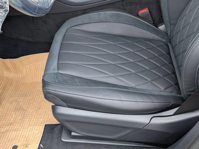 Photo of 2026 MANUFAKTUR Ireland Mid Green Metallic Mercedes-Benz AMG GLE 63