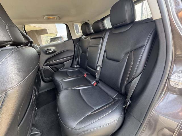 Photo of 2019 Granite Crystal Metallic Clearcoat Jeep Compass
